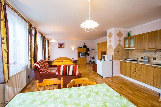 Apartments Vecernik Rokytnice Рокицани Экстерьер фото