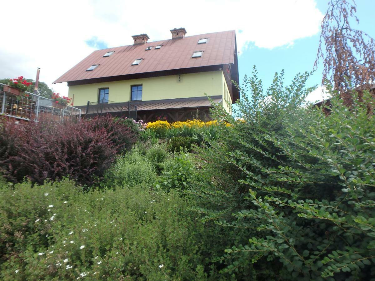 Apartments Vecernik Rokytnice Рокицани Экстерьер фото